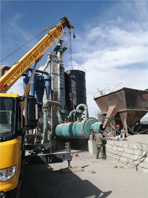 莱阳市设备搬运等各类工程项目中，吊车起着关键作用