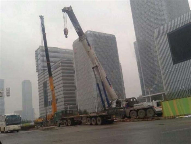 莱阳市“自动找平”—— 吊车的 “平地神器” 技术